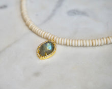 Load image into Gallery viewer, The ‘EWA’ White Shell Labradorite Choker - Boho Brooklyn Jewelry
